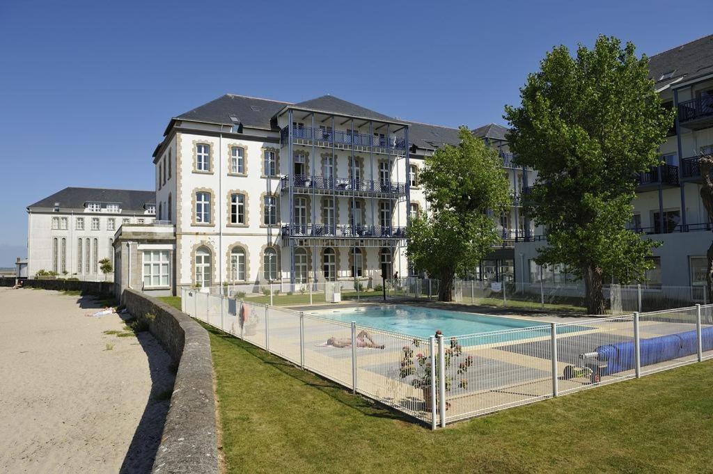 Appartement Vue Laterale Mer Le Croisic Exterior photo
